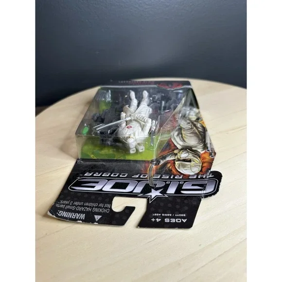 GI Joe: Rise of Cobra Storm Shadow 2009 action figure - Picture 6 of 7